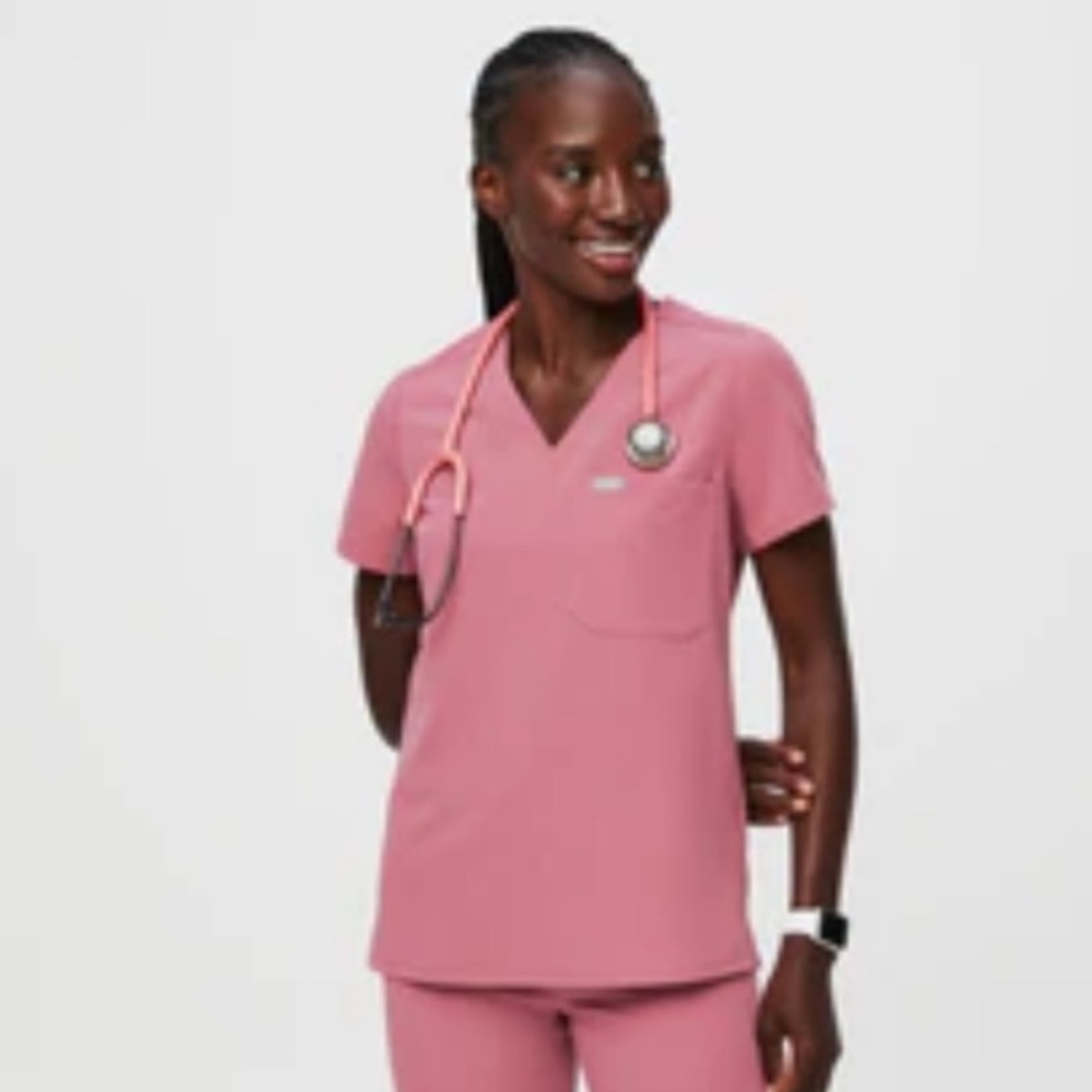 FIGS - Catarina One Pocket Scrub Top Quartz medium